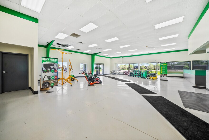 More Photos Of 15125 S Robert Trl, Rosemount Service For Sale