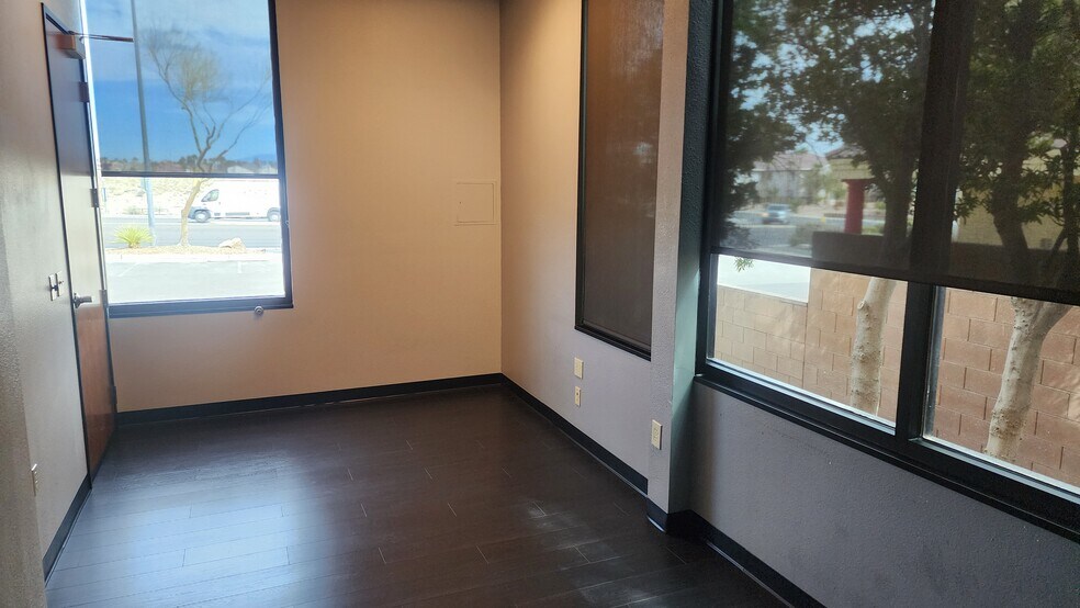 More Photos Of 8845 W Flamingo Rd, Las Vegas Medical For Lease