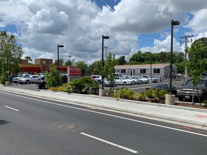 Primary Photo Of 2797 Fulton Ave, Sacramento Auto Dealership For Sale