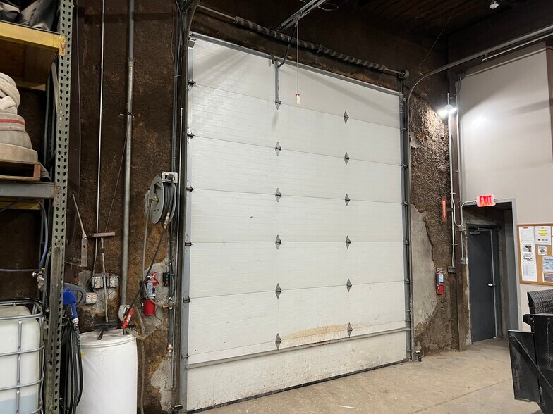 1359 E Hanthorn Rd, Lima, OH 45804 Flex/R&D For Lease