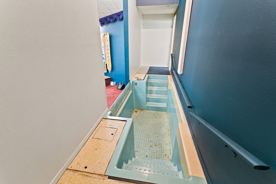 More Photos Of 3601 E Moody Blvd, Bunnell Religious Facility For Sale