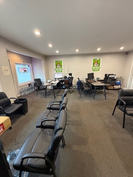 More Photos Of 201 Cross Keys Rd, Pine Hill Freestanding For Sale