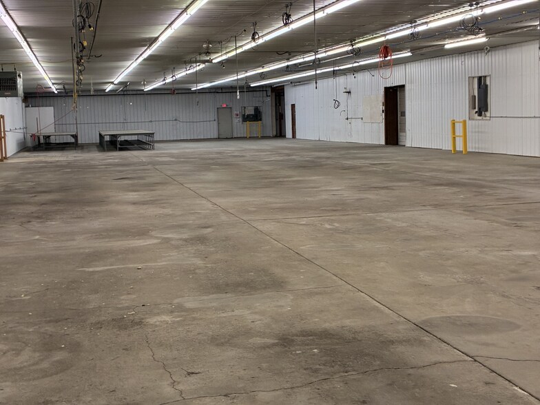More Photos Of 1851 Dogwood Rd, Bremen Manufacturing For Sale