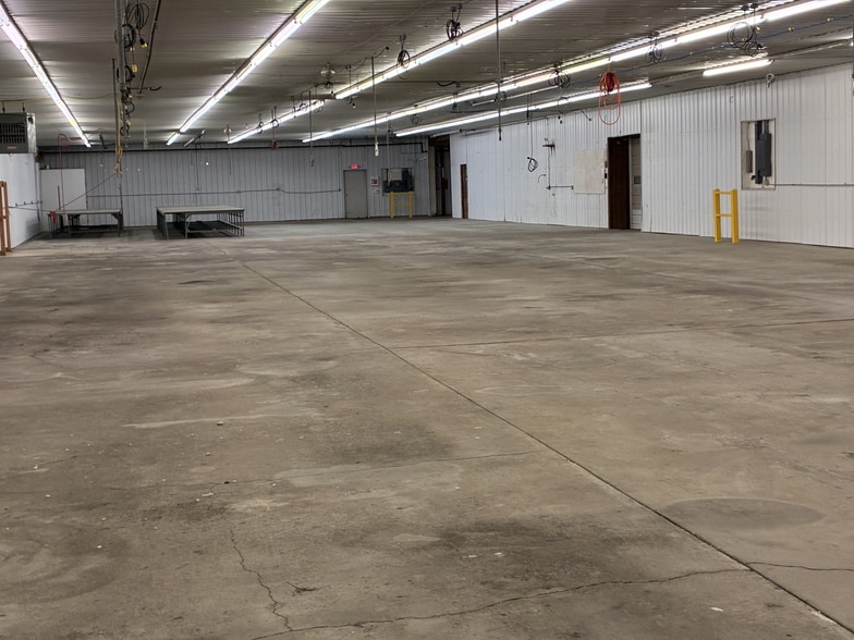More Photos Of 1851 Dogwood Rd, Bremen Manufacturing For Sale
