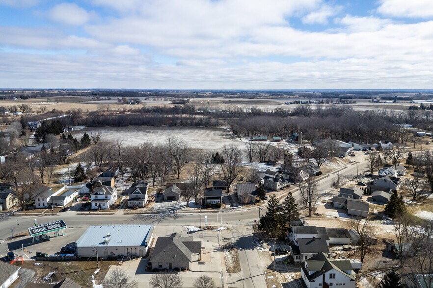 More Photos Of 102 S Woodward St, Brandon Service Station For Sale