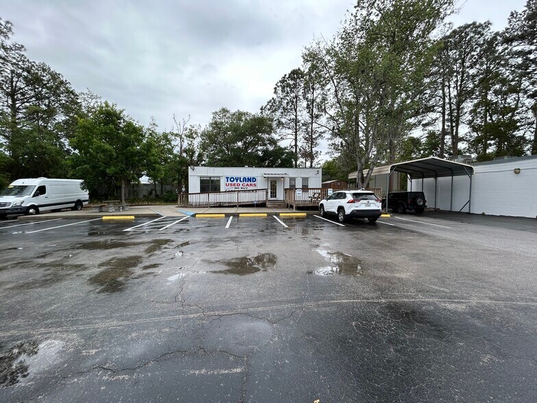 More Photos Of 241 NE 39th Ave, Gainesville Auto Dealership For Sale