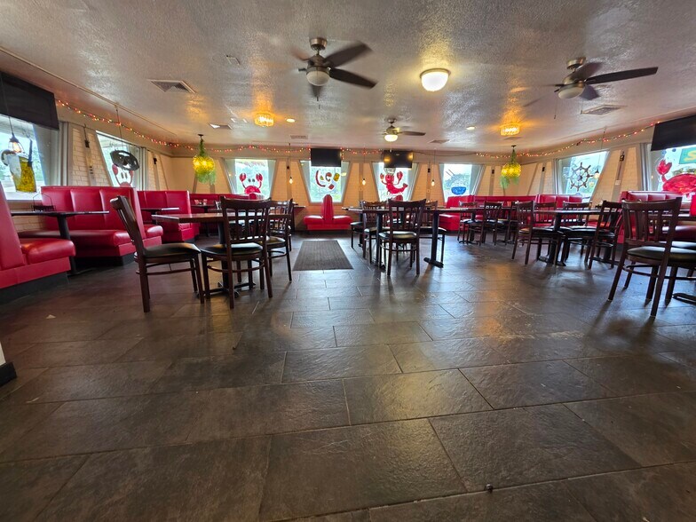 More Photos Of 720 Highway 96 S, Silsbee Restaurant For Sale