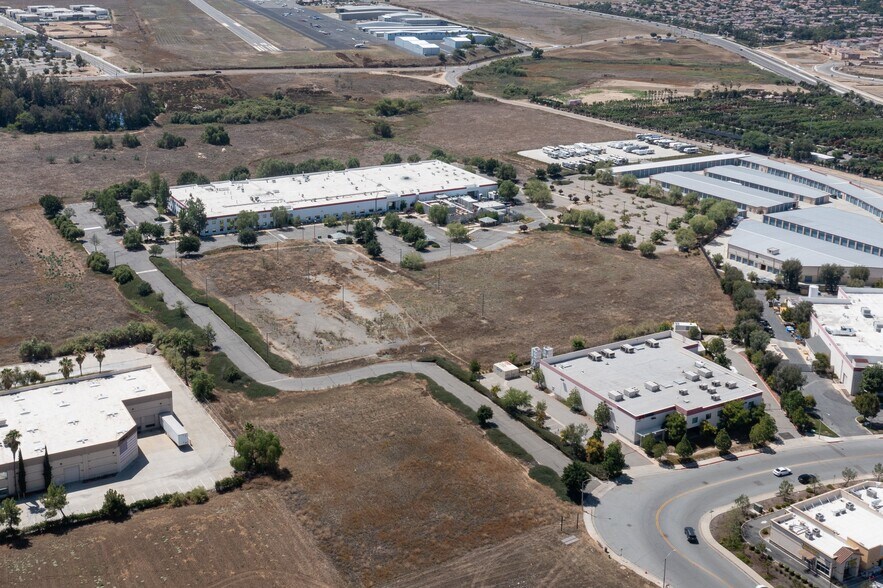 More Photos Of 30590 Cochise Cir, Murrieta Manufacturing For Lease