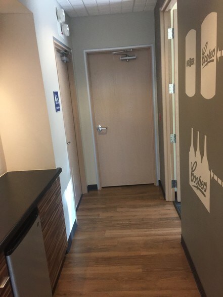 More Photos Of 3366 N Dodge Blvd, Tucson Research And Development For Sale