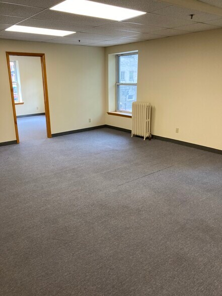 More Photos Of 102 East State Street, Ithaca Loft Creative Space For Lease