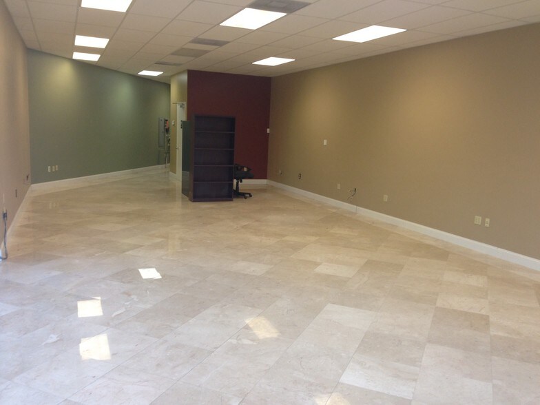 More Photos Of 2400 W Sample Rd, Pompano Beach Storefront Retail Office For Sale