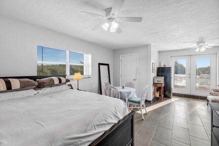 More Photos Of 58000 Card Sound Rd, Key Largo Restaurant For Sale