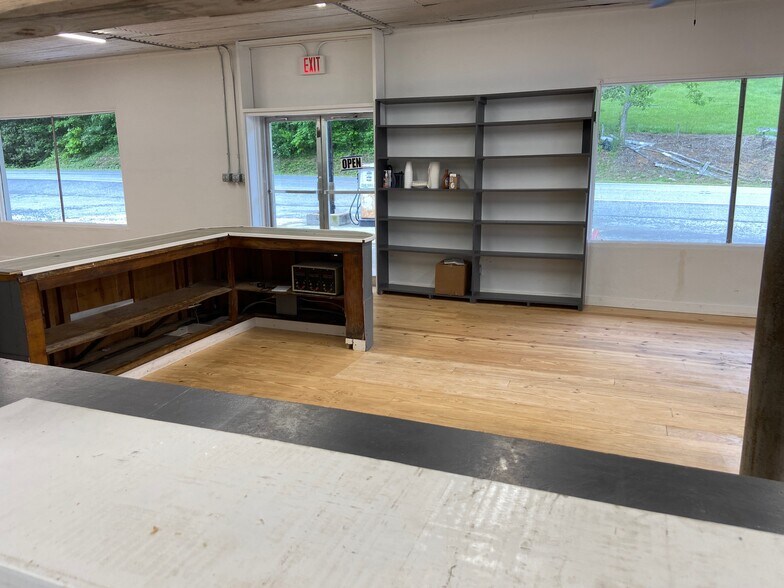More Photos Of 3971 Wolf Pen Gap Rd, Suches Convenience Store For Lease