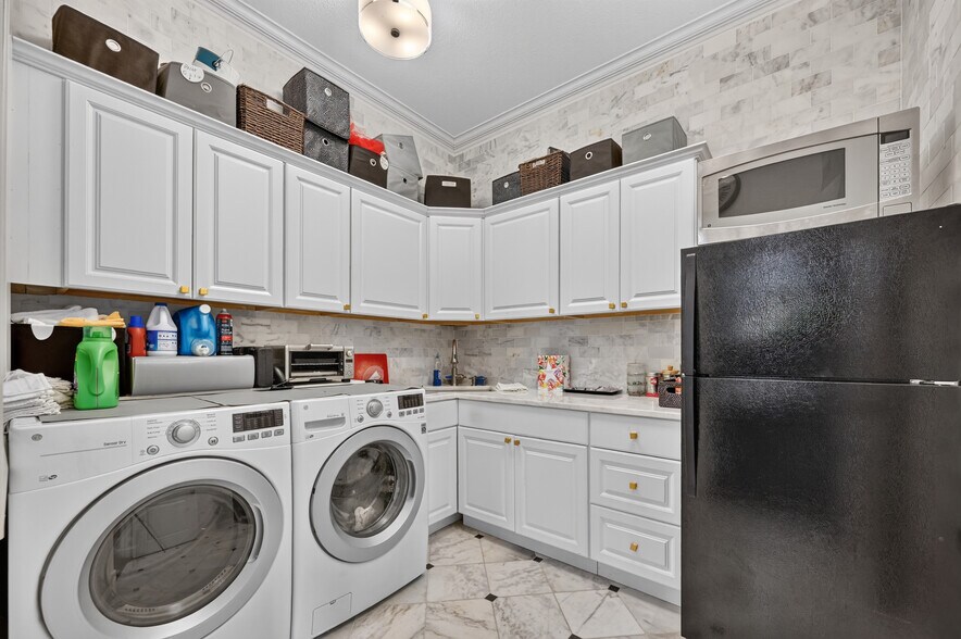 More Photos Of 3600 Eldorado Pky, McKinney Medical For Sale