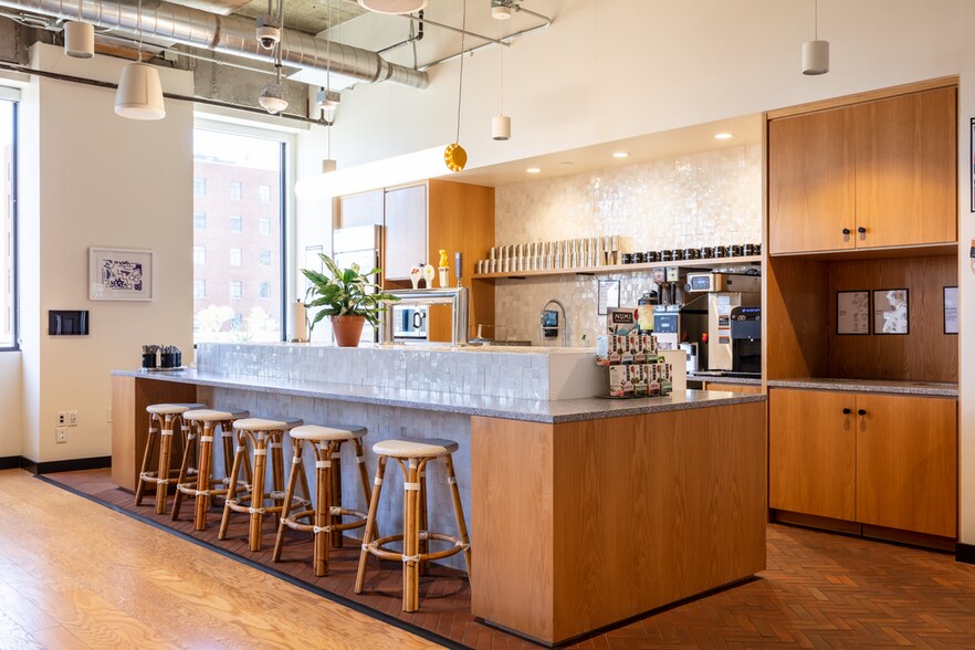 More Photos Of 101 N 1st Ave, Phoenix Office For Lease