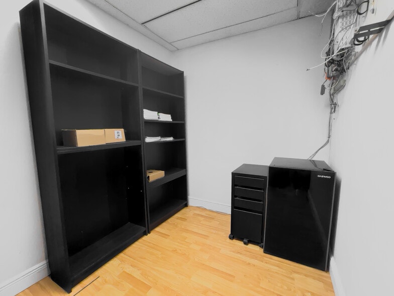 More Photos Of 1110 Brickell Ave, Miami Office For Lease