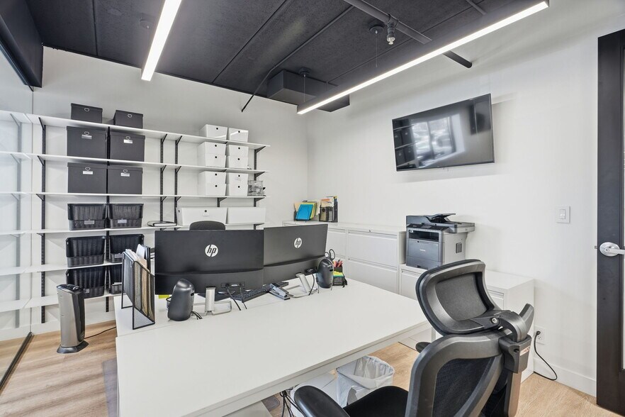 More Photos Of 8201 NE Hickory St, Minneapolis Truck Terminal For Sale