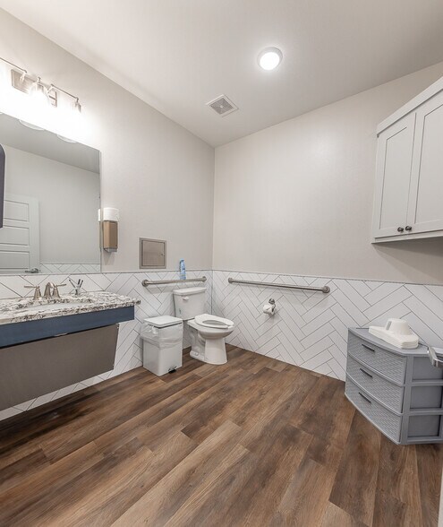 More Photos Of 5004 122nd St, Lubbock Office Residential For Lease