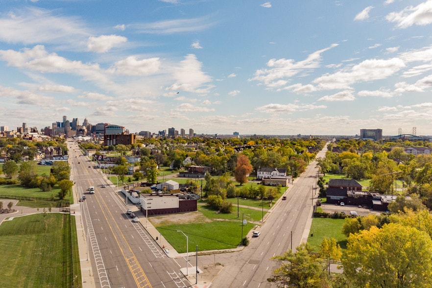 More Photos Of 4515 Grand River Ave, Detroit Freestanding For Lease