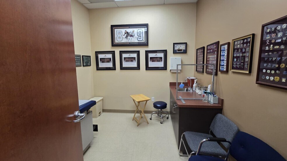 More Photos Of 15775 Laguna Canyon Rd, Irvine Medical For Lease