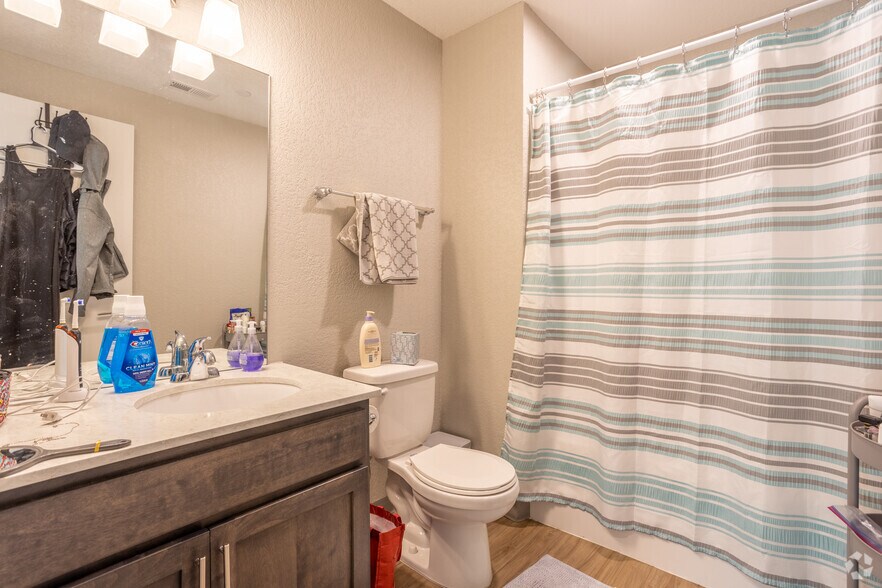 More Photos Of 200 W 1st St, Cedar Falls Apartments For Lease