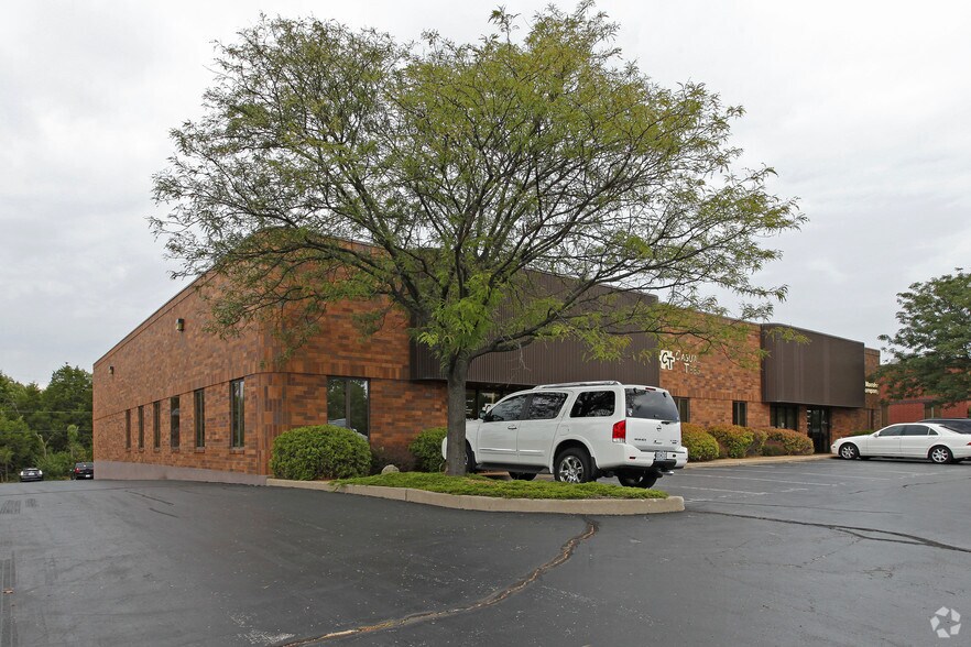 More Photos Of 16149-16161 Westwoods Business Park, Ellisville Research And Development For Sale