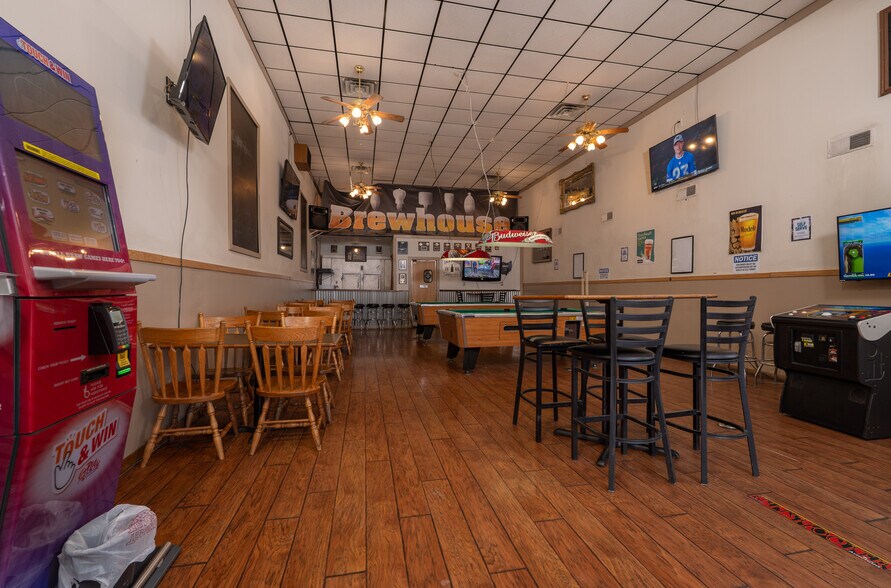 More Photos Of 127 S Broadway St, New Philadelphia Storefront Retail Office For Sale