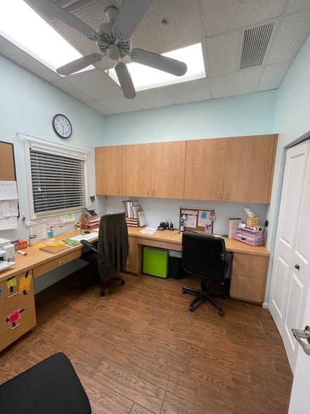 More Photos Of 5745 Rosin Way, Sarasota Medical For Sale