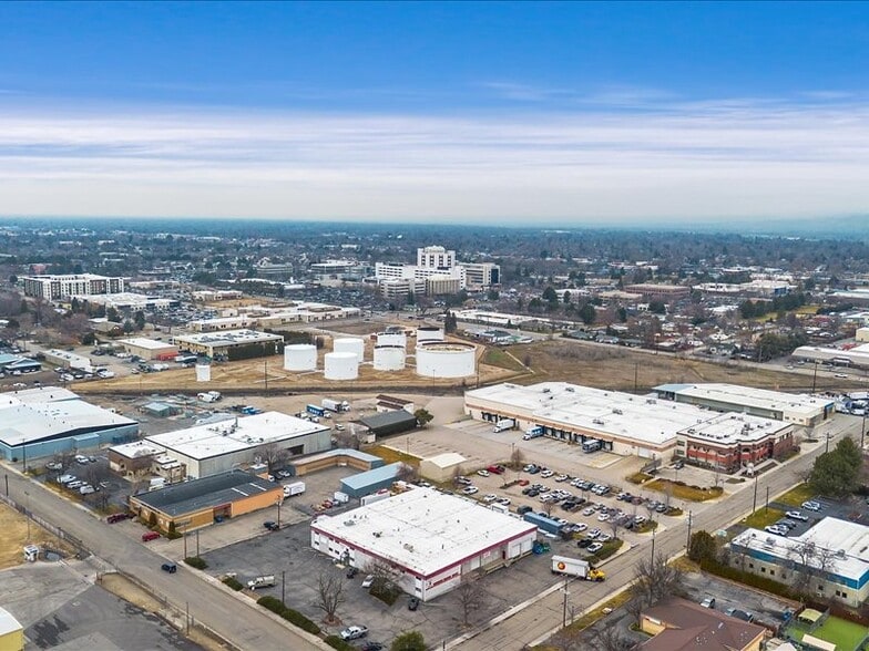 More Photos Of 5414 W Morris Hill Ln, Boise Warehouse For Lease