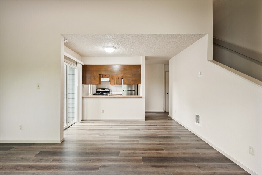 More Photos Of 157 Nevada Dr, Longview Apartments For Sale