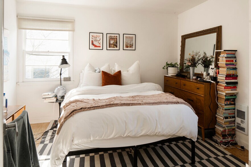 More Photos Of 608 Westminster Ave, Venice Apartments For Sale