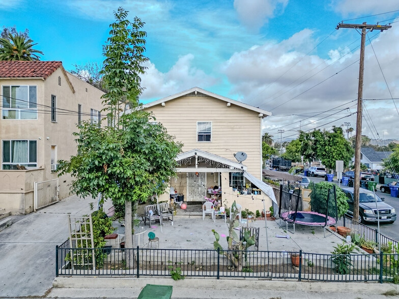 More Photos Of 645-649 N Cummings St, Los Angeles Apartments For Sale