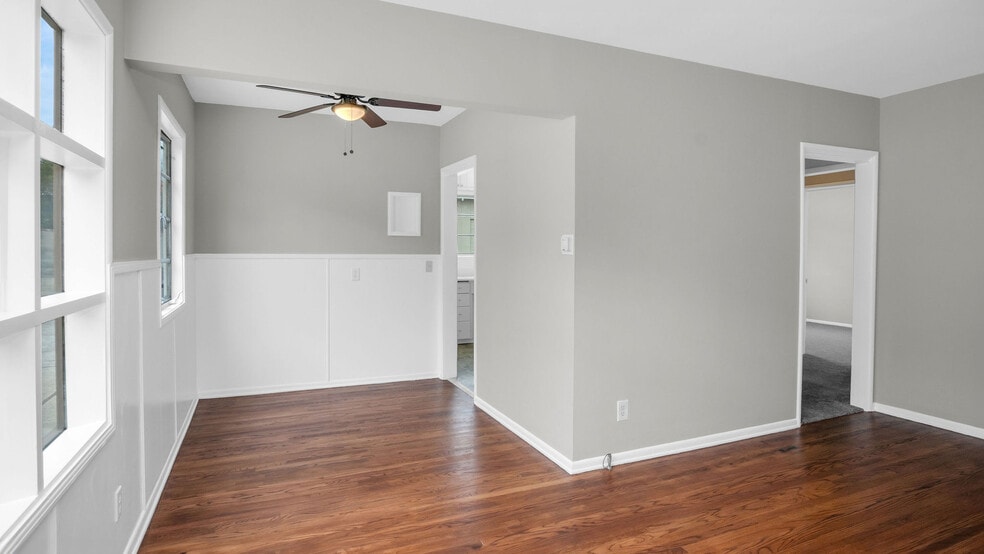 More Photos Of 10346 Oro Vista Ave, Sunland Multifamily For Sale