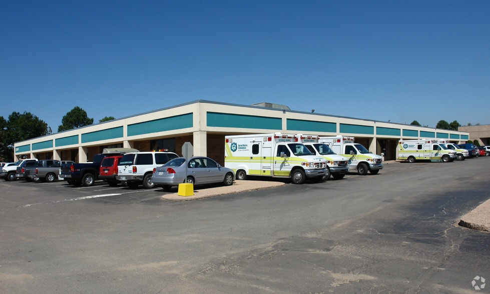 More Photos Of 3370 N Peoria St, Aurora Unknown For Lease