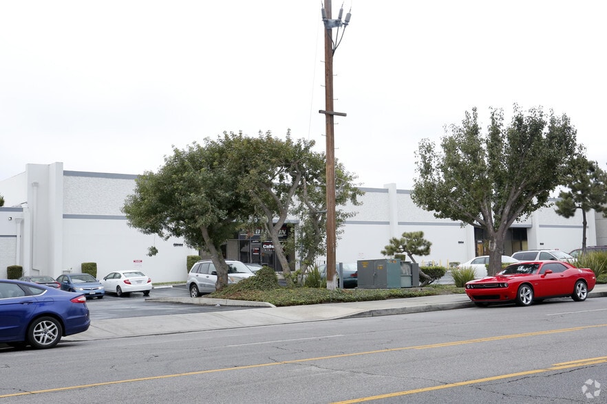 Primary Photo Of 20844-20860 Plummer St, Chatsworth Manufacturing For Lease