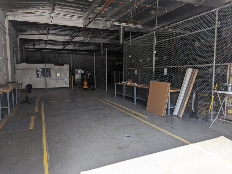 More Photos Of 3019 Vail Ave, Commerce Manufacturing For Sale