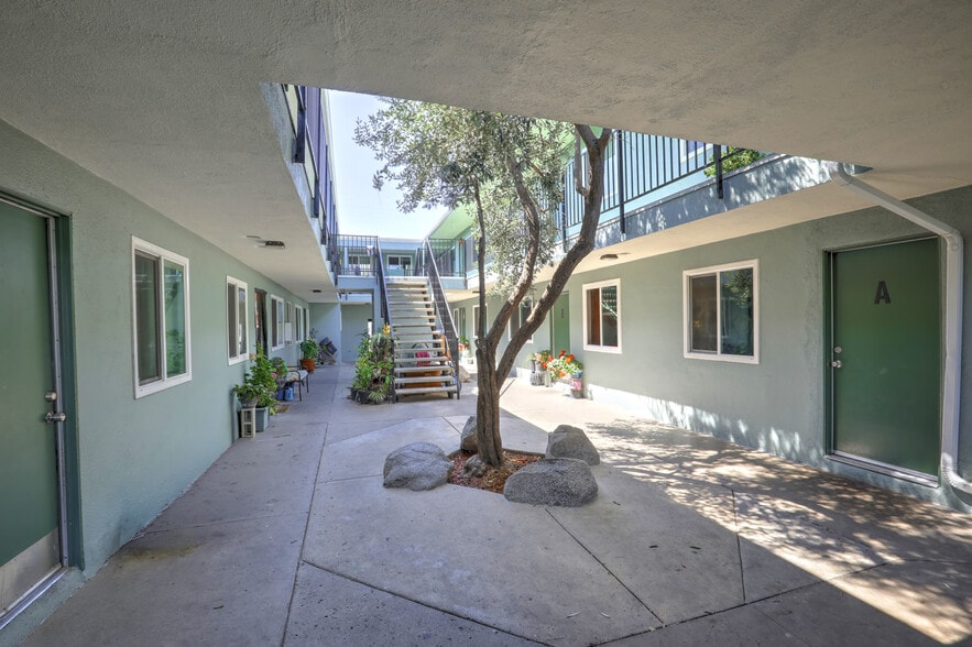 More Photos Of 540 Cuesta Del Mar Dr, Oxnard Apartments For Sale