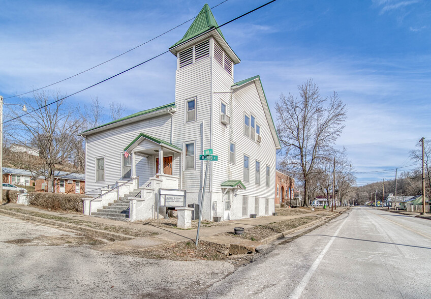 Primary Photo Of 31 W 3rd St, Newburg Religious Facility For Sale