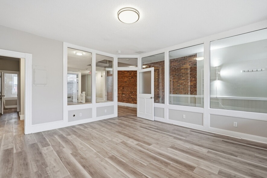 More Photos Of 76-96 Maple St, Florence Apartments For Lease