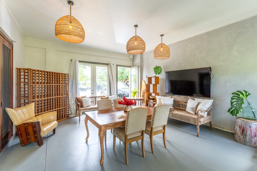 More Photos Of 65 Hana Hwy, Paia Restaurant For Lease