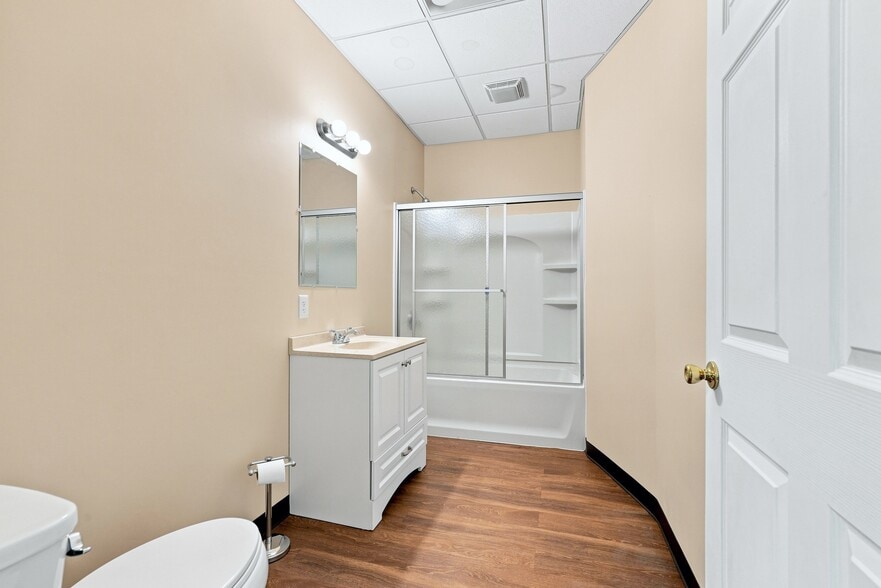 More Photos Of 3506 Memorial Ave, Lynchburg Office For Sale