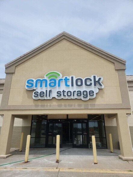 More Photos Of 2104-2302 S Baltimore St, Kirksville Self Storage For Sale