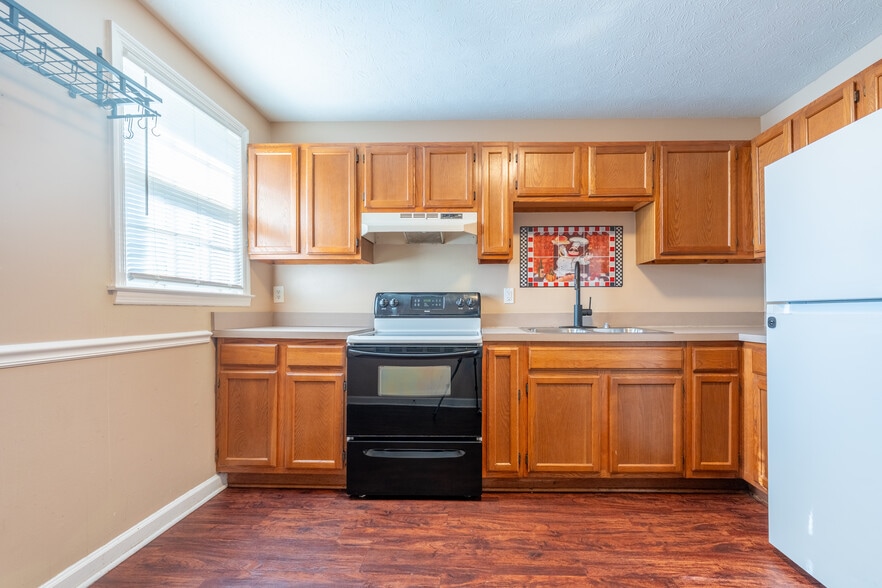 More Photos Of 138 Hibiscus Dr, Ashland City Multifamily For Sale