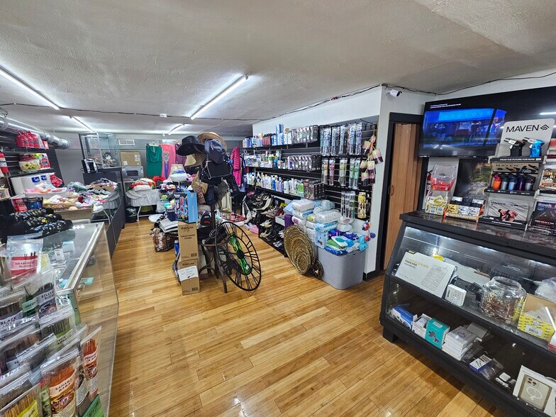 More Photos Of 216 E Main St, Batavia Storefront Retail Residential For Sale
