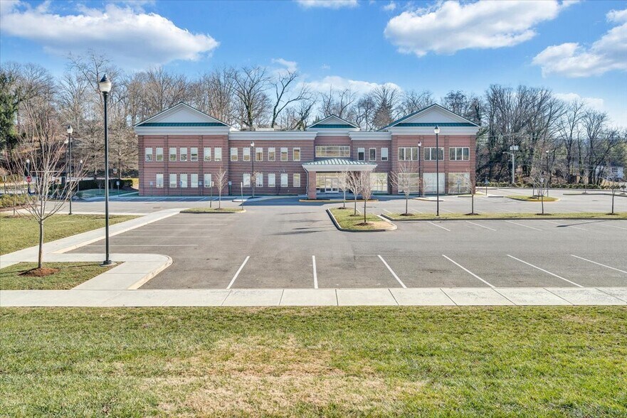 More Photos Of 3501 Colonial Green 11, Roanoke Office For Lease