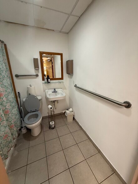 More Photos Of 1547 N 9th St, Stroudsburg Freestanding For Lease