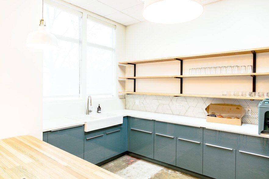 More Photos Of 2869 Historic Decatur Rd, San Diego Loft Creative Space For Lease