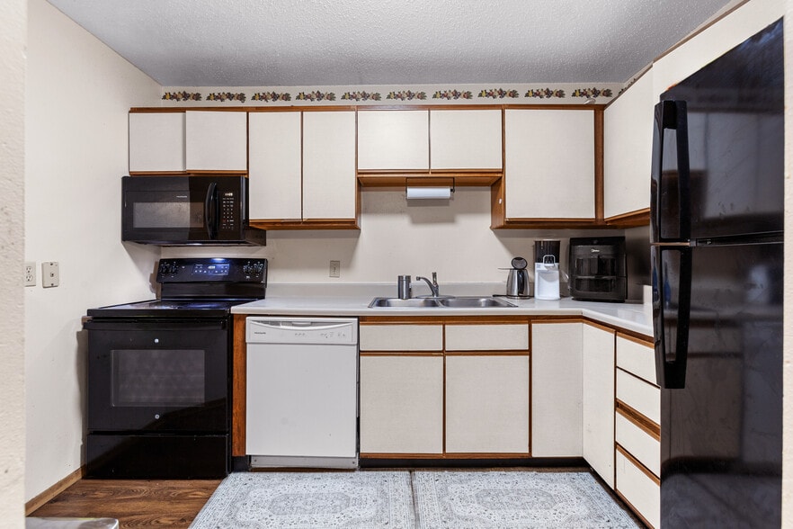 More Photos Of 200-208 E 39th St, South Sioux City Apartments For Sale