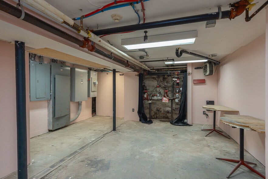 More Photos Of 102 Main St, Nyack Storefront Retail Residential For Lease