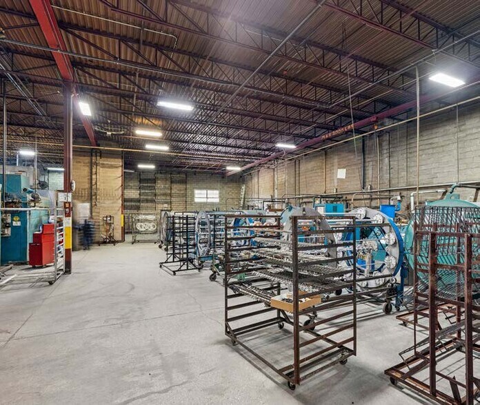 More Photos Of 30 Dovedale Ct, Toronto Warehouse For Sale
